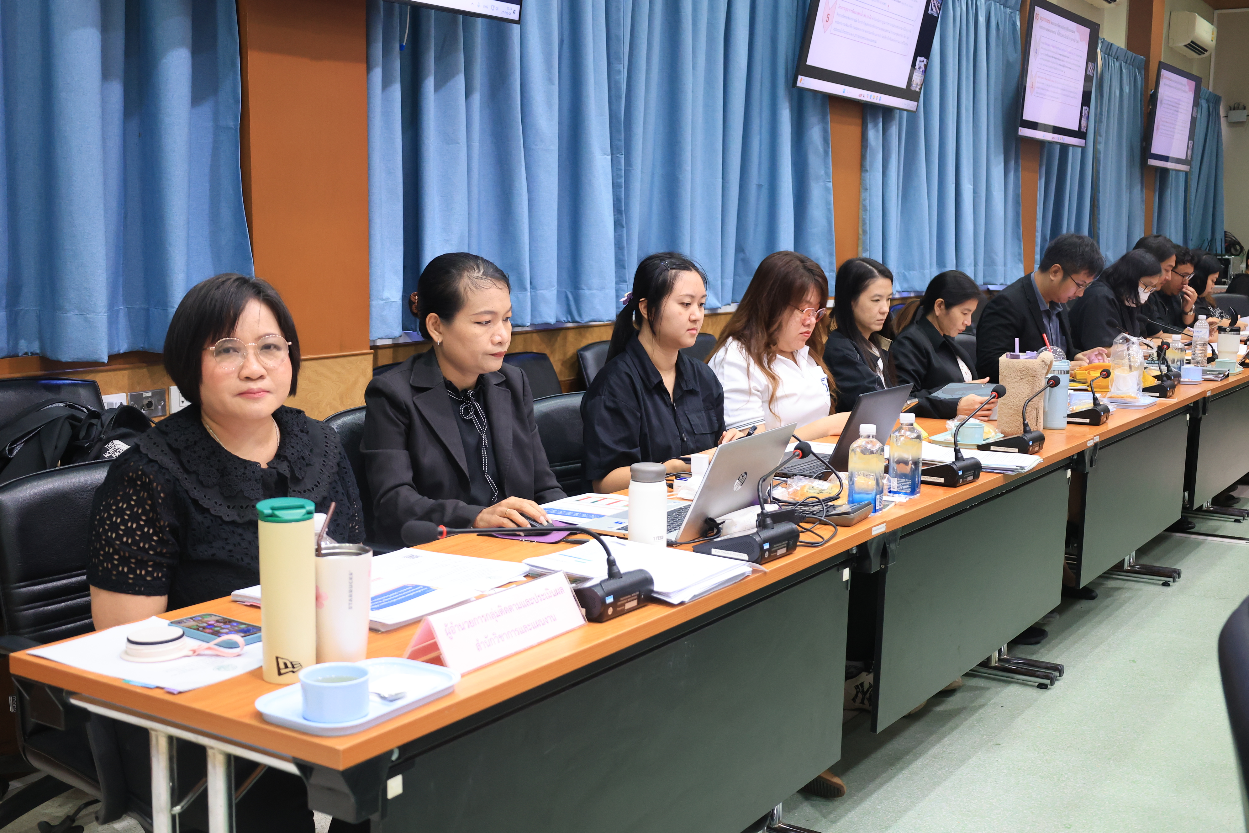 title - ส.ป.ก.ประชุมคณะทํางานติดตามเร่งรัดการใช้จ่ายเงินงบประมาณประจําปีงบประมาณ พ.ศ. 2569 ของสํานักงานการปฏิรูปที่ดินเพื่อเกษตรกรรม ครั้งที่ 2/2569